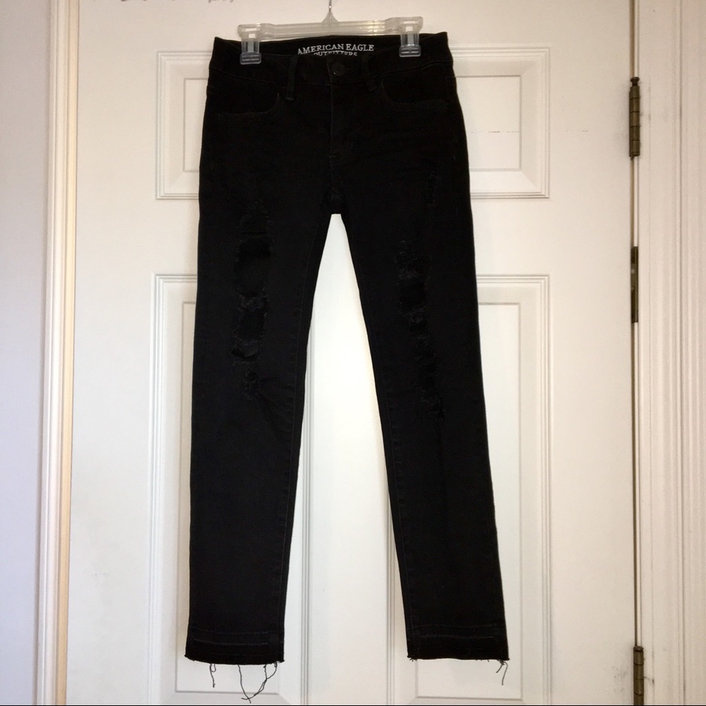 AEO Black Ripped “Super Super Stretch” Jeans